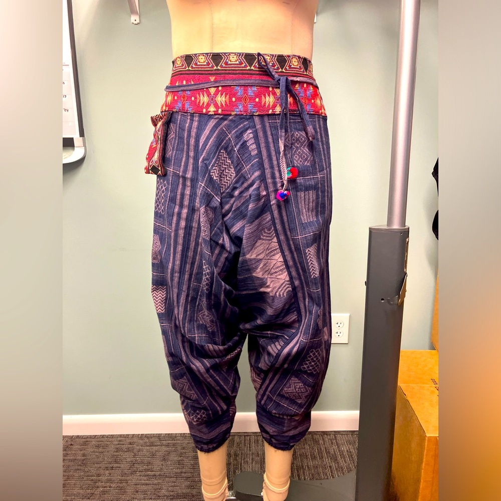 Beautiful Harem and Woven Pants, Size Large